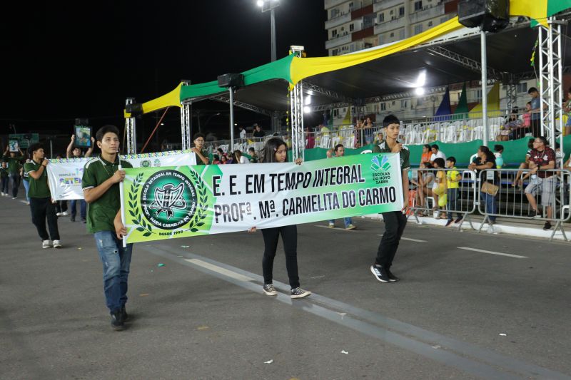 Desfile homenageou a educação e pautou temas voltados para cidadania e sustentabilidade 