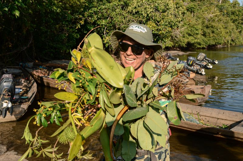 Coordenadora de pesquisa na Reserva do Rio Iratapuru, Rafaela Forzza