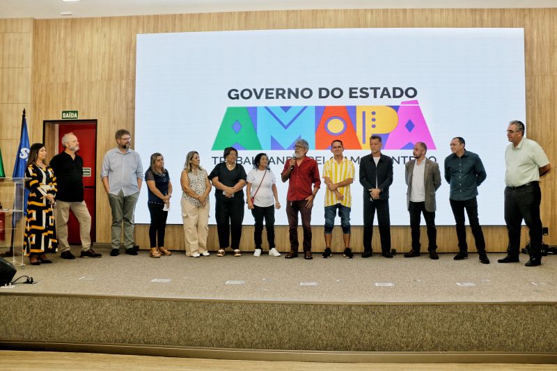 Recepção de 110 servidores públicos transpostos para o Quadro da União