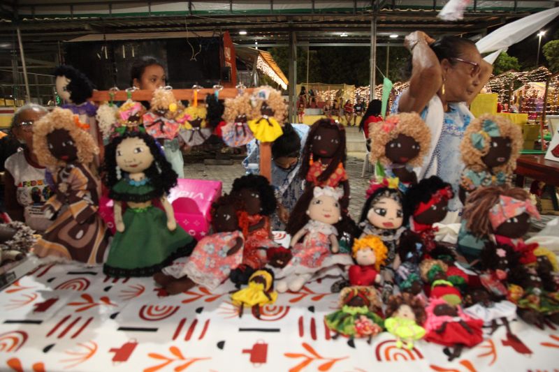 Feira afro-empreendedora expôs materiais produzidos durante os cursos 