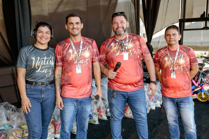 Equipe da Secretaria de Estado da Habitação, na organização do evento