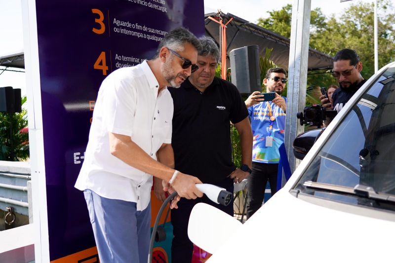 Posto possibilita recarga de bateria de veículos elétricos em Macapá