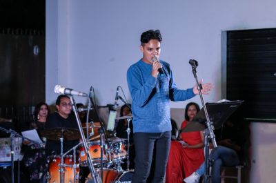 notícia: ‘Cantar bolero é um desafio’, diz aluno em recital do Centro de Música Walkíria Lima