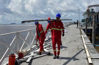 notícia: Governo do Amapá inicia recuperação do guarda corpo do Trapiche do Santa Inês, em Macapá