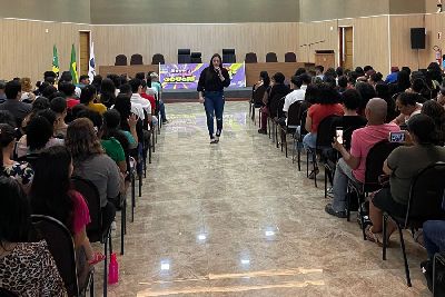 notícia: Novo Amapá Jovem: Governo do Estado realiza aula inaugural nos municípios de Macapá e Mazagão