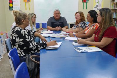 notícia: Governo do Amapá promove assessoramento pedagógico na Escola Estadual Maria Neusa do Carmo, em Macapá