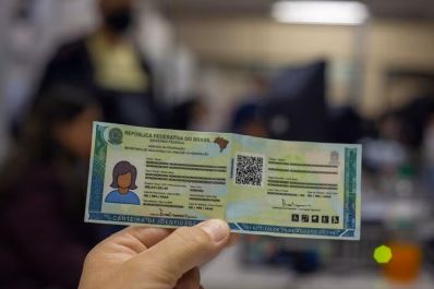 notícia: Governo do Amapá inicia a entrega de equipamentos que farão a emissão da nova Carteira Nacional de Identidade