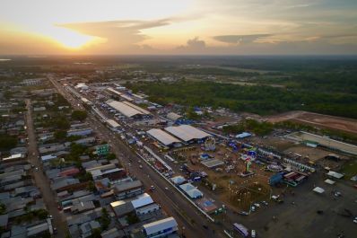 notícia: Governo do Estado garante uso do espaço do Parque de Exposições da Fazendinha, em Macapá