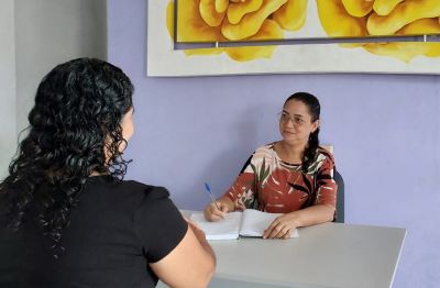 notícia: Em três meses, mais de mil mulheres receberam serviços de assistência jurídica e psicológica, em Macapá