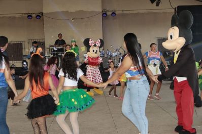 notícia: Governo do Amapá estimula alegria e diversão no carnaval do Conjunto Mestre Oscar Santos, na Zona Norte de Macapá