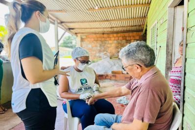 notícia: 'O atendimento é sério, eles vêm todos os dias, e me consultam', diz paciente do programa Dr. Teles, do Governo do Amapá