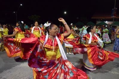 notícia: Central do Marabaixo: grupos tradicionais e show do Senzalas abrem programação cultural; confira