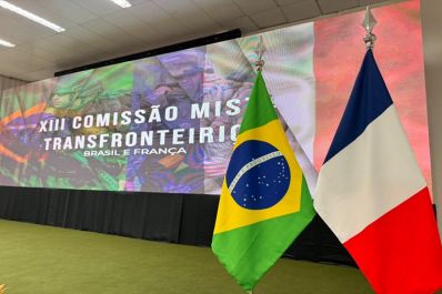 notícia: FOTOS: confira o 1º dia de debates da 13ª reunião da Comissão Mista Transfronteiriça Brasil-França, no Amapá 