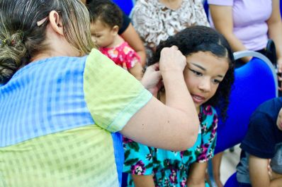 notícia: 'Já consigo ouvir’, celebra criança que ganhou aparelho auditivo no lançamento do ‘Reabilita Amapá’ 