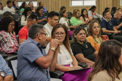 notícia: Governo do Amapá reúne 200 profissionais para debater fortalecimento da educação no campo