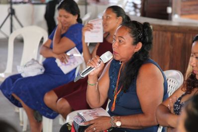 notícia: 'É uma honra contribuir', diz professora indígena que ajudou na tradução da Cartilha Multilíngue da Lei Maria da Penha