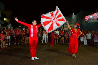 notícia: Carnaval 2024: Boêmios do Laguinho celebra ‘Visita da Corte’ com festa em vermelho e branco