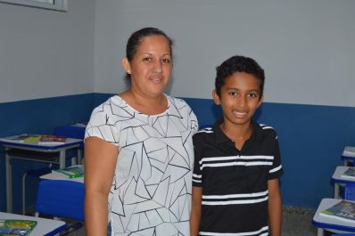 notícia: 'Traz esperança e estímulo para estudar', destaca mãe de aluno sobre entrega da Escola Estadual Vila Velha do Cassiporé, em Oiapoque