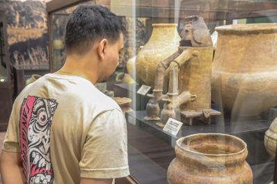 notícia: De urnas funerárias a documentos históricos: tour pelo Museu Joaquim Caetano proporciona imersão cultural sobre o Amapá 