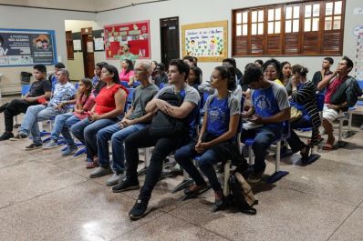 notícia: Escola Estadual Predicanda Lopes promove aula especial em celebração da cultura indígena, em Macapá