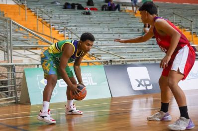 notícia: Governo do Amapá faz seletiva para equipes de basquete e futebol que irão representar o Brasil no Mundial Escolar da China