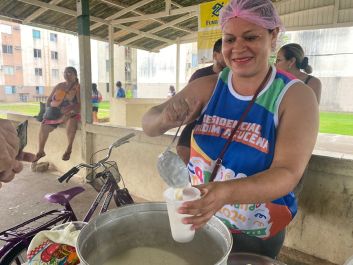 notícia: Carnaval dos Residenciais: Governo do Amapá gera oportunidades para empreendedores do Jardim Açucena, em Macapá 