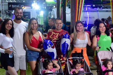 notícia: ‘Excelente estrutura para curtir o carnaval com a família’, avalia administrador de empresas sobre os desfiles no Sambódromo de Macapá