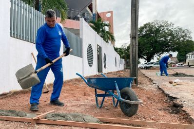 notícia: Governo do Amapá intensifica obras de revitalização da Escola Estadual Augusto dos Anjos, em Macapá 