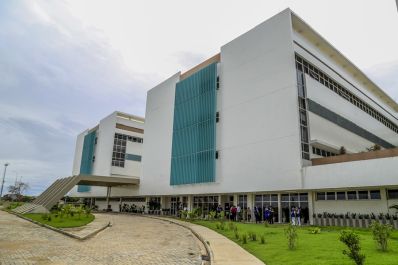 notícia: Governo do Amapá firma parceria para implantar núcleo de vigilância de doenças epidemiológicas no Hospital Universitário