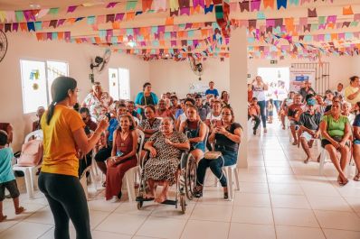 notícia: Governo do Amapá realiza ação social de conscientização sobre violência contra a pessoa idosa no Conjunto Miracema, em Macapá