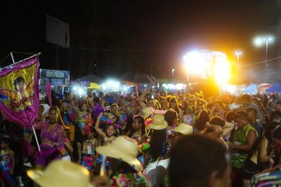 notícia: Foliões aproveitam Circuito de Blocos e A Banda para se despedirem do Carnaval 2024, em Macapá