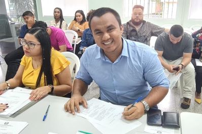 notícia: Governo do Amapá inicia etapa de assinatura do termo de posse para 523 novos servidores da Educação 