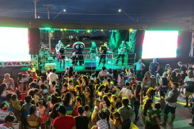 notícia: Carnaval dos Residenciais: música, alegria e diversão marcam encerramento no Conjunto Miracema, em Macapá