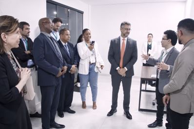 notícia: Governador Clécio Luís apresenta espaço onde funcionará base da Coletividade Territorial da Guiana no Amapá