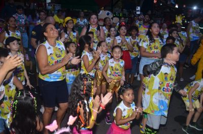 notícia: Carnaval 2024: famílias aproveitam a folia no carnaval de rua do circuito 'Beira-Rio', em Macapá