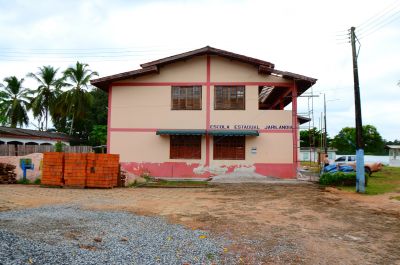 notícia: Governo do Amapá realiza manutenção na Escola Estadual Jarilândia, em Vitória do Jari