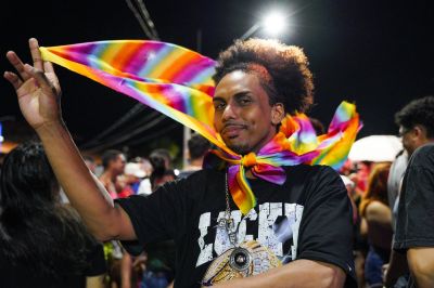 notícia: ‘Oportunidade de celebrar a diversidade’, comemora participante da 24ª Parada do Orgulho LGBTQIAPN+, em Macapá