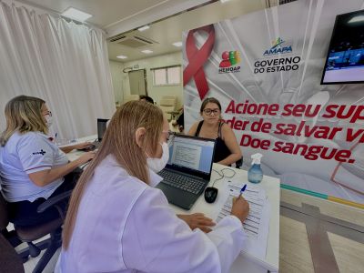 notícia: Carreta do Hemoap inicia atendimentos em Santana para ampliar captação de voluntários 