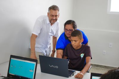 notícia: 'Ambiente melhor para estudar, crescer e se desenvolver', pontua governador ao entregar a escola Nazaré Rodrigues reconstruída em Laranjal do Jari