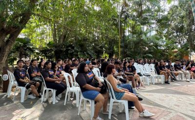 notícia: Governo do Estado realiza atividade de conexão com a natureza para beneficiários do programa Jovem Descolado 