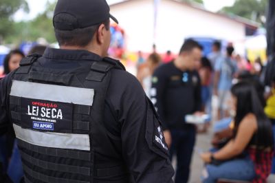 notícia: Governo do Estado traz óculos simulador de embriaguez e suas consequências para a 53ª Expofeira do Amapá