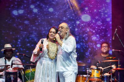 notícia: Patrícia Bastos e Nilson Chaves encantam o público na 53ª Expofeira do Amapá em encontro da música amazônida