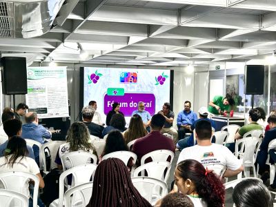 notícia: Fórum do Açaí: encontro aborda estratégias para desenvolver a cadeia produtiva do açaí na 53ª Expofeira do Amapá