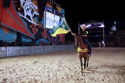 notícia: 'A Expofeira voltou para desenvolver o Amapá', diz governador do Amapá na abertura da etapa nacional do rodeio da 53ª Expofeira