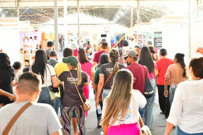 notícia: Grupo atendido pelo Caps ganha dia de lazer na 53ª Expofeira do Amapá