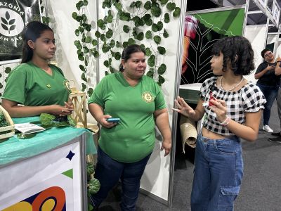 notícia: 53ª Expofeira do Amapá: startups promovem degustação de doces, bebidas e molhos produzidos com frutas e plantas da região amazônica