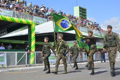 notícia: Tradicional desfile de 7 de Setembro reúne mais de 5 mil pessoas para celebrar patriotismo, em Macapá 