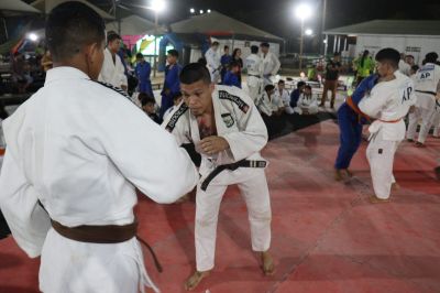 notícia: Judô, power jump e jogos eletrônicos animam visitantes de todas as idades na 53ª Expofeira do Amapá