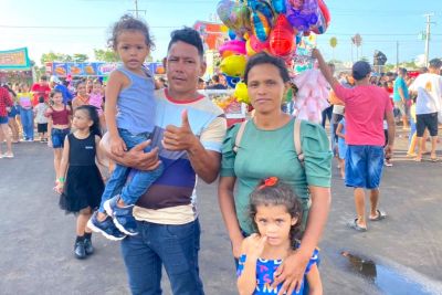 notícia: 'Ficamos muito felizes quando soubemos da notícia', diz pai de família sobre gratuidade de brinquedos na 53ª Expofeira do Amapá