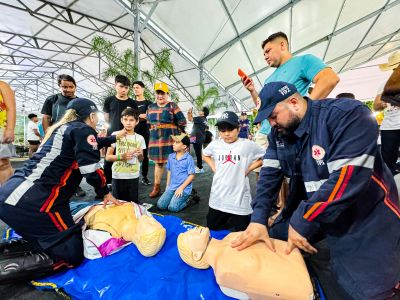 notícia: Projeto enfatiza noções de primeiros socorros e perigos do trote para pais e filhos no encerramento da 53ª Expofeira do Amapá